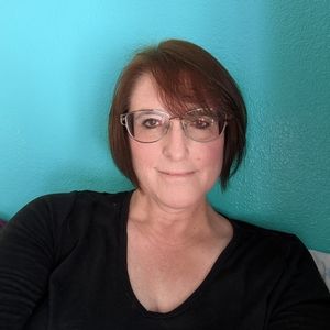 Meet your Posher, Leslie